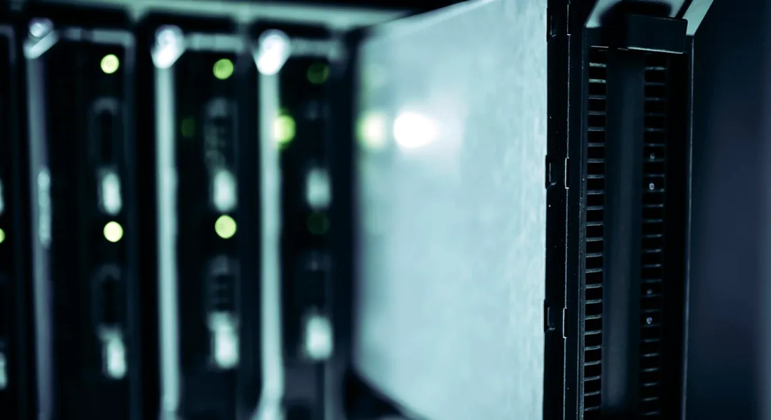 Data Centre Design Essentials: Power, Cooling, Cabling and Redundancy