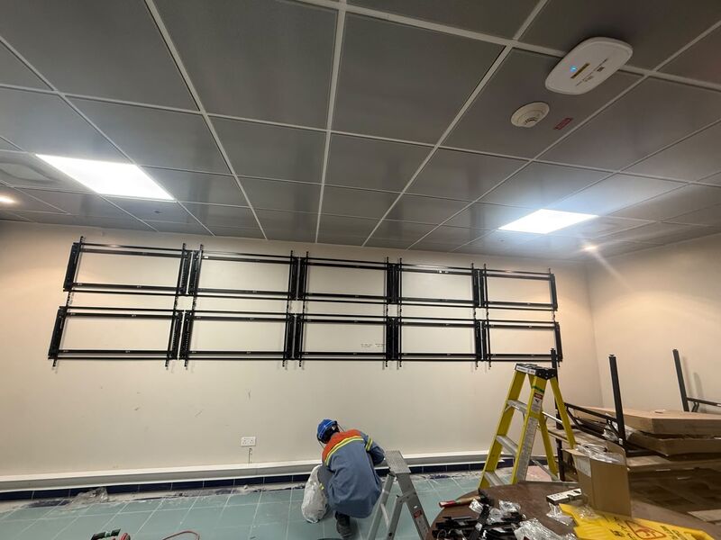 Mounting a video-wall array on site