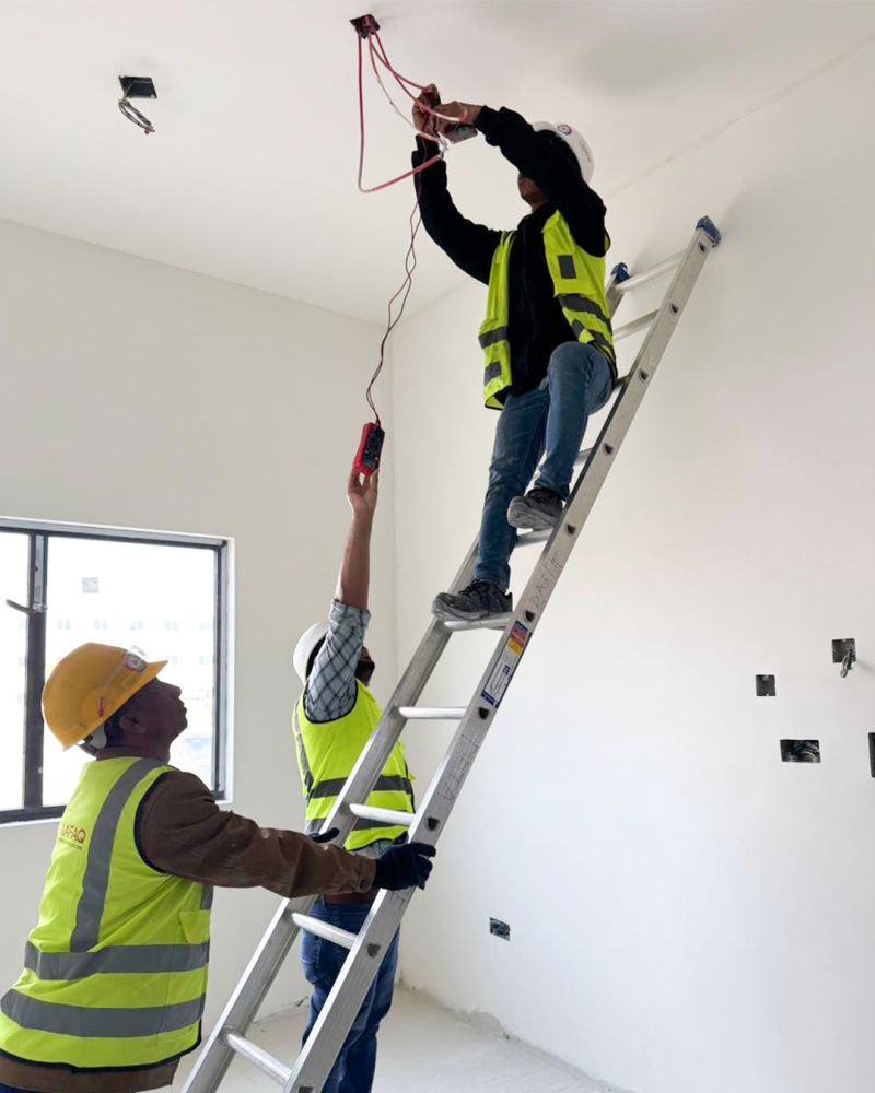 Installing and testing a fire-alarm detector on site